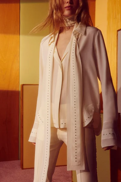 Look 10